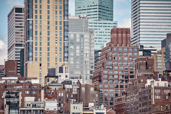 Різноманітною архітектурою Манхеттен, Нью-Йорк. — стокове фото