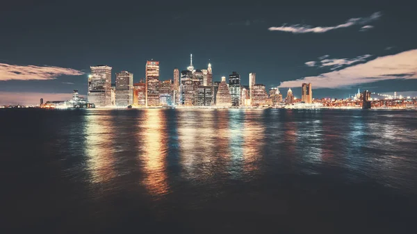 Imagen vintage tonificada del horizonte de la ciudad de Nueva York, Estados Unidos — Foto de Stock