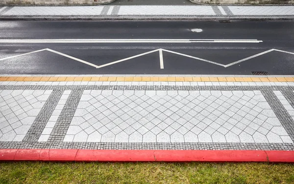 Trottoar och gata från ovan. — Stockfoto