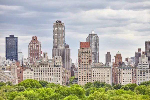 Manhattan siluetinin Central Park, Nyc üzerinde. — Stok fotoğraf