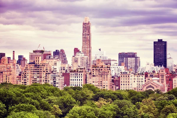 Manhattan siluetinin Central Park, Nyc üzerinde. — Stok fotoğraf