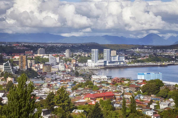 Puerto Montt liman kenti, Şili genel görünümü — Stok fotoğraf