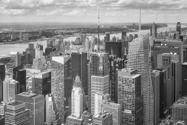 Чорно-біле зображення в Манхеттен, Нью-Йорк. — стокове фото