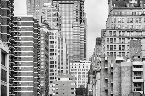 Black and white picture of New York buildings, USA — Stock Photo, Image