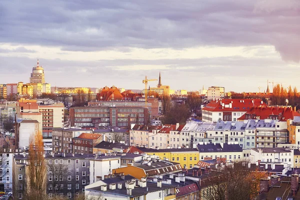 紫の夕日都市シュチェチン、ポーランド — ストック写真