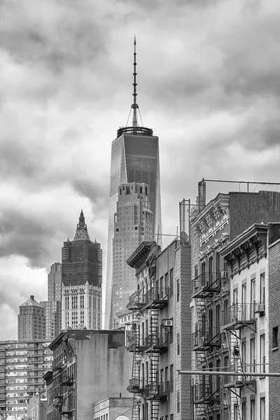 Black and white picture of the Manhattan. — Stock Photo, Image