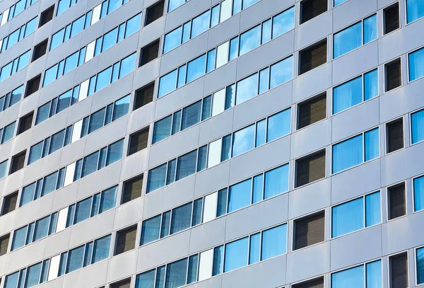 Imagen de cerca de una fachada de rascacielos . — Foto de Stock