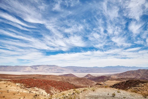 Scenic cloudscape over de Death Valley, Ons. — Stockfoto