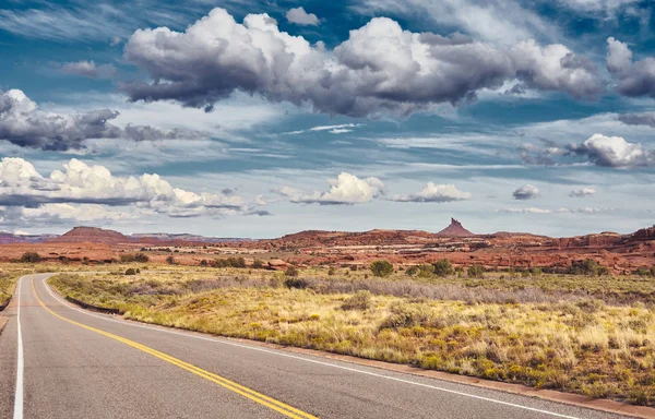 Malerische Straße im Canyonlands Nationalpark, USA. — Stockfoto