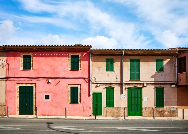 Alte Gebäude Mit Holzverschlägen Einer Straße Alcudia Mallorca Spanien — Stockfoto