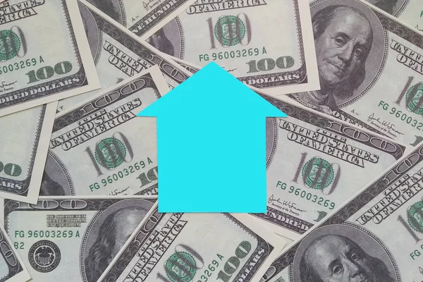 Casa Azul Contra Fundo Das Notas Dólar Americano Negócios Compra — Fotografia de Stock