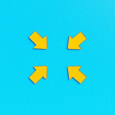 Mavi arkaplanda dört ok