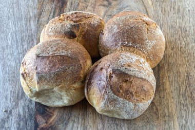 Schweizer Vierlinge; traditional Swiss bread