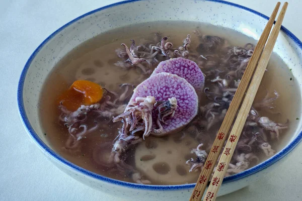 Chinese octopus soup — Stock Photo, Image