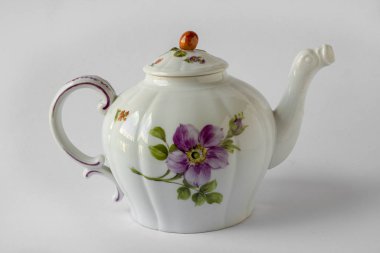 Antika çaydanlık, Nymphenburg Porseleni, 1920 civarında.
