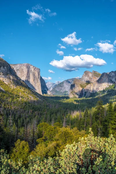 Vista Fascinante Yosemite Ponto Vista Túnel Parque Nacional Yosemite Estados — Fotografia de Stock