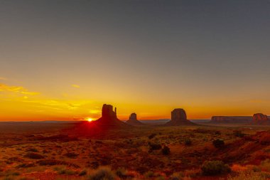 Monument Valley Ulusal Parkı 'nın gün batımı manzarası, Usa