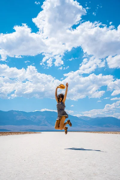 Ugrás Ellen Kék Death Valley Usa — Stock Fotó