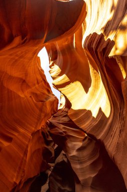Arizona, Aşağı Antilop 'ta turuncu ve kırmızı dokuların karışımı. Birleşik Devletler