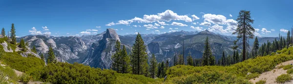 Festői Kilátás Yosemite Nemzeti Park Kalifornia Egyesült Államok — Stock Fotó