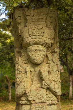 Copan Ruinas, Honduras tapınaklarındaki bir figürün ayrıntıları