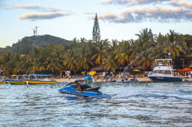 Tela, Honduras - Ocak 2020: Karayip Denizi, Roatan, Honduras