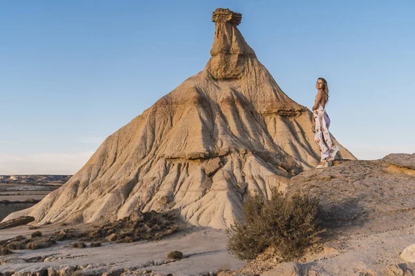 Ung Smuk Kvinde Ørkenen Bardenas Reales Navarra Spanien - Stock-foto