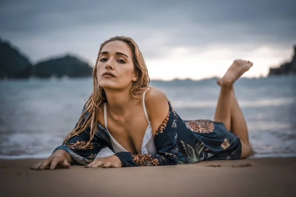 Portrait Beautiful Young Woman Bikini Sea Shore — ストック写真