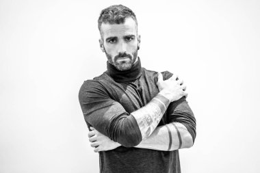 çekici bir genç adam portresi 