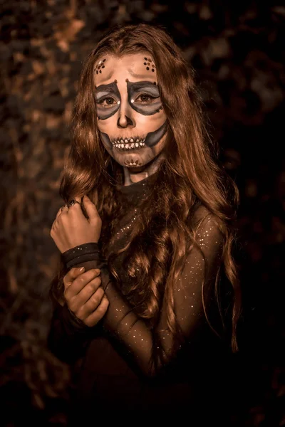 Ritratto Giovane Donna Con Spaventoso Trucco Halloween Tema Day Dead — Foto Stock