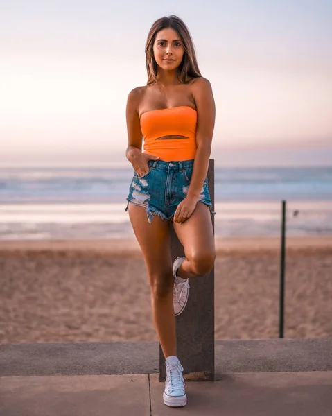 Retrato Moda Mulher Jovem Atraente Praia Zarautz — Fotografia de Stock