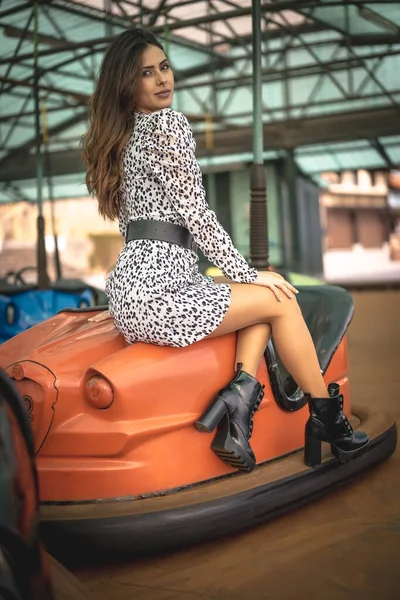 Fashion Portrait Attractive Young Woman Amusement Park Igeldo San Sebastian — Stock Photo, Image
