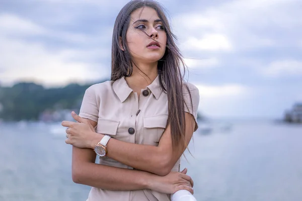 Retrato Moda Una Joven Atractiva Muelle San Sebastián España — Foto de Stock