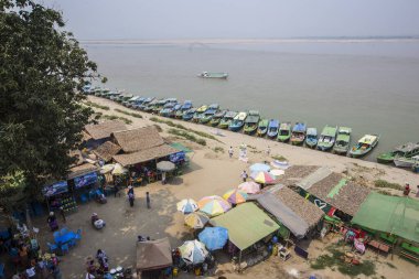 Bagan, Myanmar - 2018 Baharı: Plaj manzarası