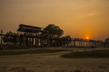 Pyin U Lwin, Myanmar - İlkbahar 2018: Günbatımı köy manzarası