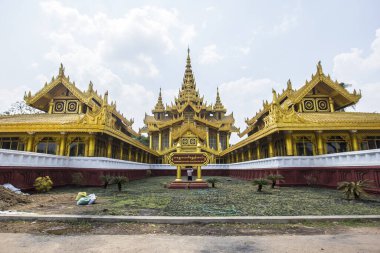 Bago, Myanmar - 2018 Baharı: Bago şehrindeki güzel tapınak