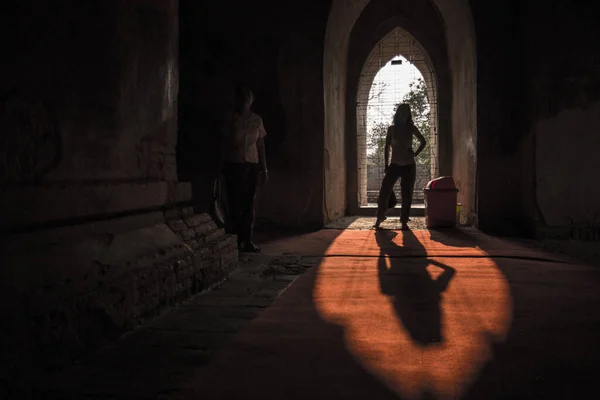 缅甸巴甘一座寺庙的内部 — 图库照片