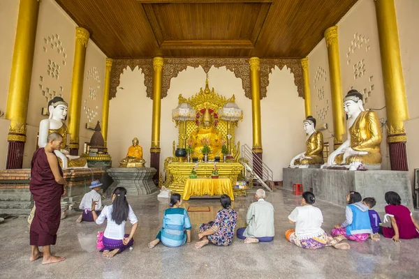 Bago Myanmar Jaro 2018 Bobita Stupa Yangonu Myanmar — Stock fotografie