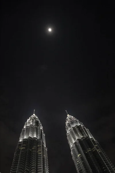Petronas Twin Towers Arranha Céus Gêmeos Kuala Lumpur Malásia — Fotografia de Stock
