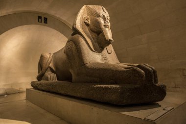 Paris, Fransa - 6 Aralık 2018: Louvre Müzesinin İçi