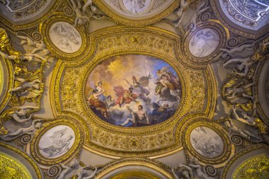 Paris, Fransa - 6 Aralık 2018: Louvre Müzesinin İçi