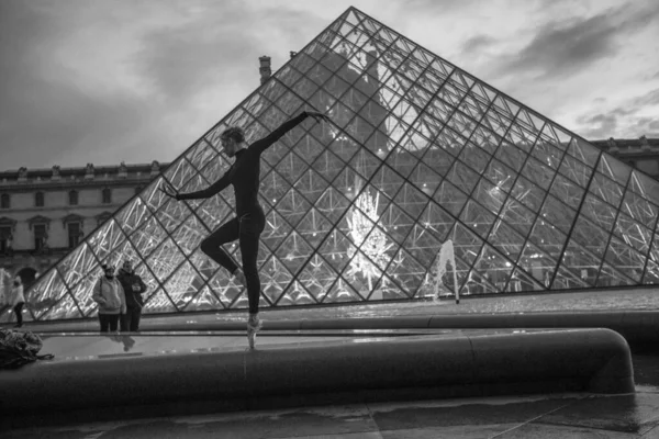 Paris França Dezembro 2018 Exterior Museu Louvre — Fotografia de Stock