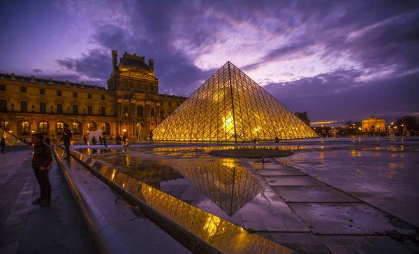 París Francia Diciembre 2018 Exterior Del Museo Del Louvre — Foto de Stock