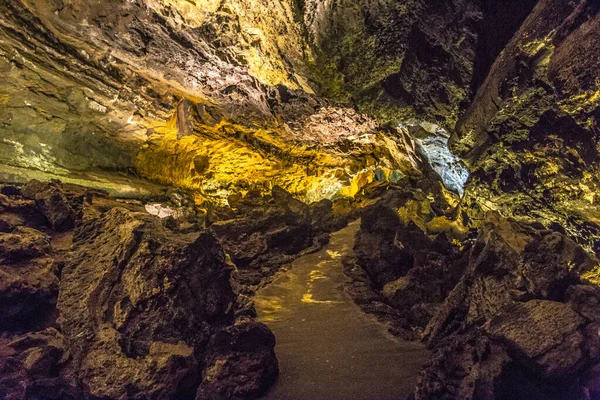 Пещера Скалами Сталагмитами Cueva Los Verdes Остров Лансароте Испания — стоковое фото