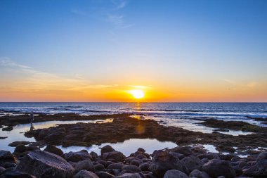 Salinas de Janubio 'da güzel bir gün batımı