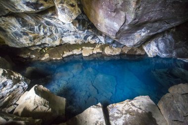 Myvatn Park, mavi su banyosu, güzel şeffaf su. İzlanda