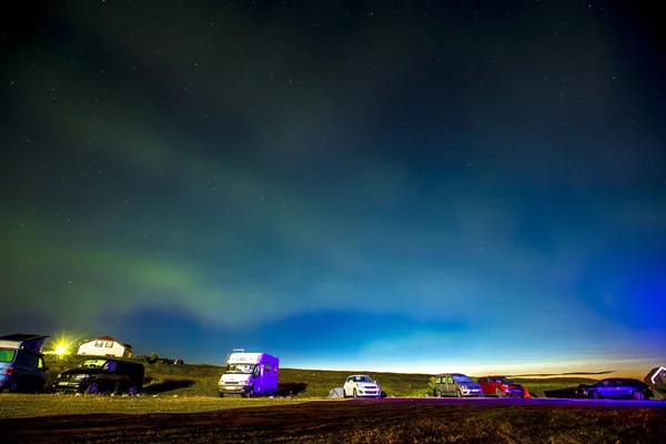 Пейзаж Рейкьянескагинна Авророй Бореалис Исландия — стоковое фото