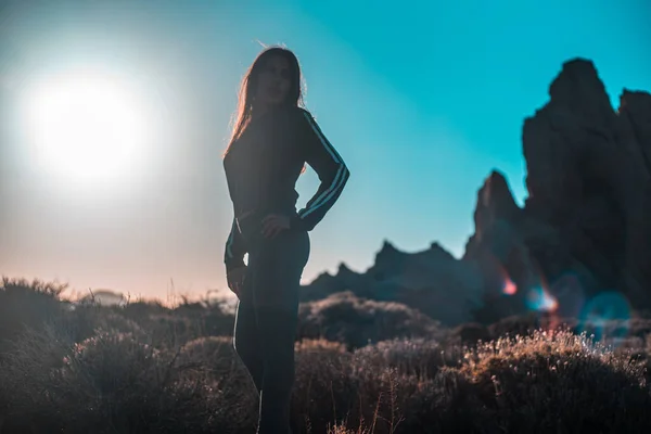 Schöne Junge Frau Teide Vulkan Auf Teneriffa — Stockfoto
