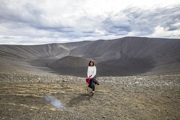 Myvatn Park Ung Kvinna Besöker Den Vackra Vulkanen Parken Island — Stockfoto