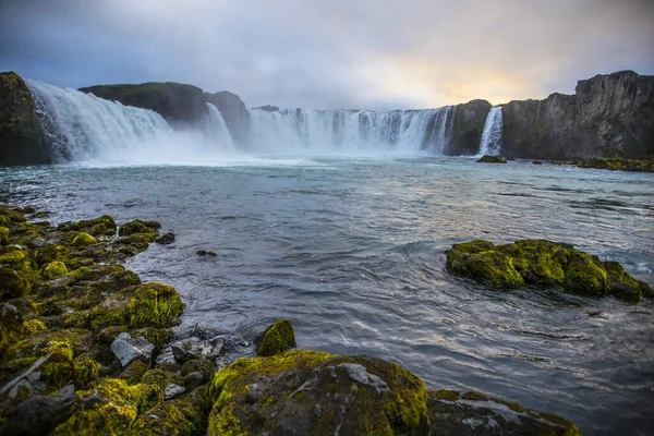 Piękny Wodospad Godafoss Zachodzie Słońca Islandia — Zdjęcie stockowe